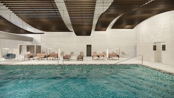 Una piscina cubierta (de 06:30 a 21:30), socorrista en las instalaciones