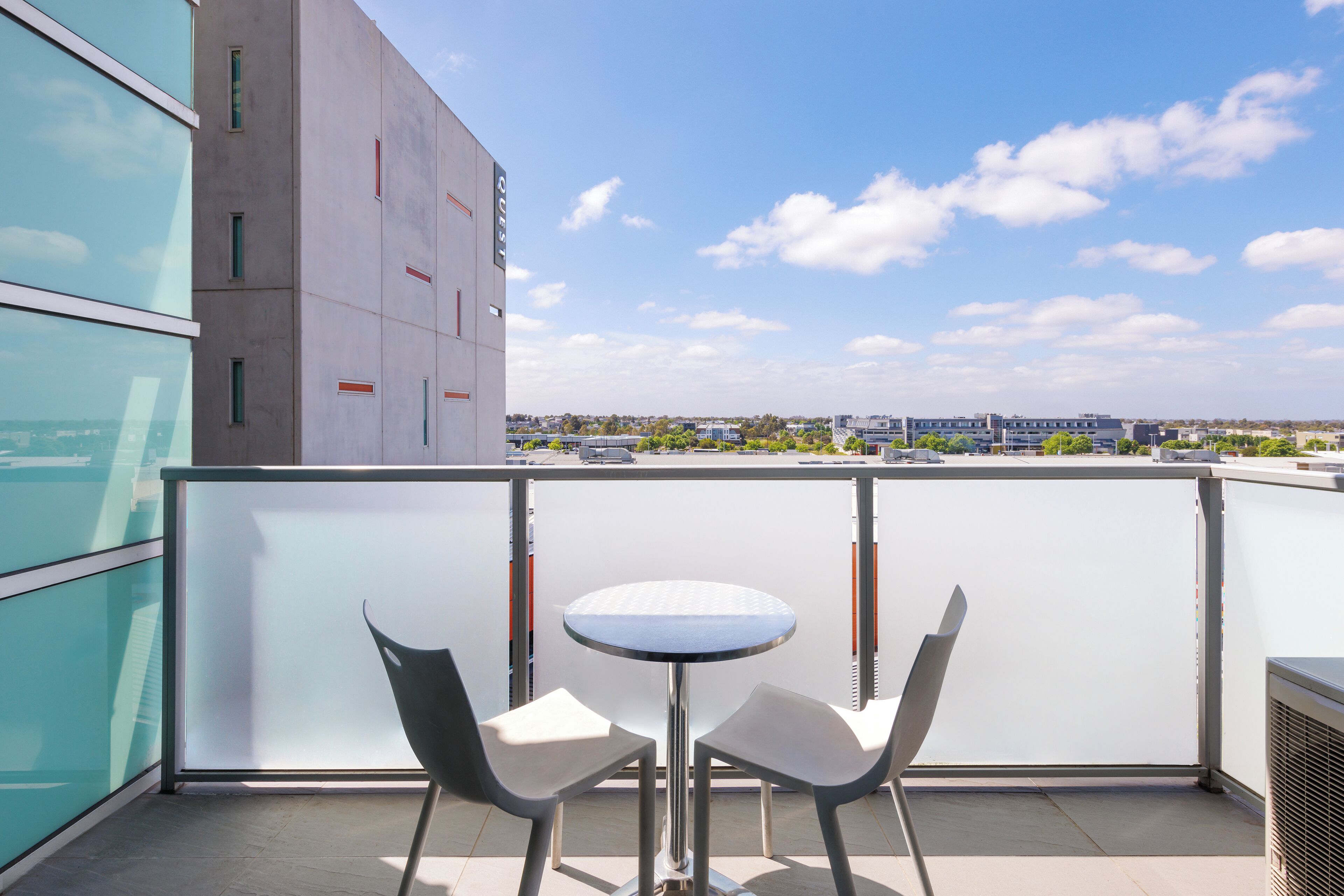 Deluxe One Bedroom Spa Apartment | Balcony