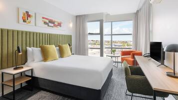 Studio Apartment | 1 bedroom, minibar, in-room safe, desk