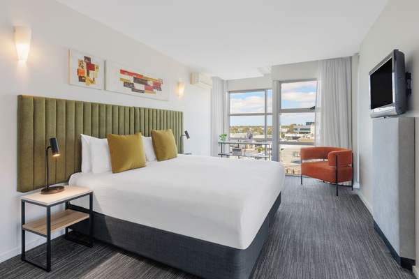 Apartamento luxo, 1 quarto, banheira de hidromassagem | 1 quarto, frigobar, cofres nos quartos, escrivaninha