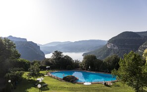 Outdoor pool - Parador De Vic Sau (Les Masies de Roda)