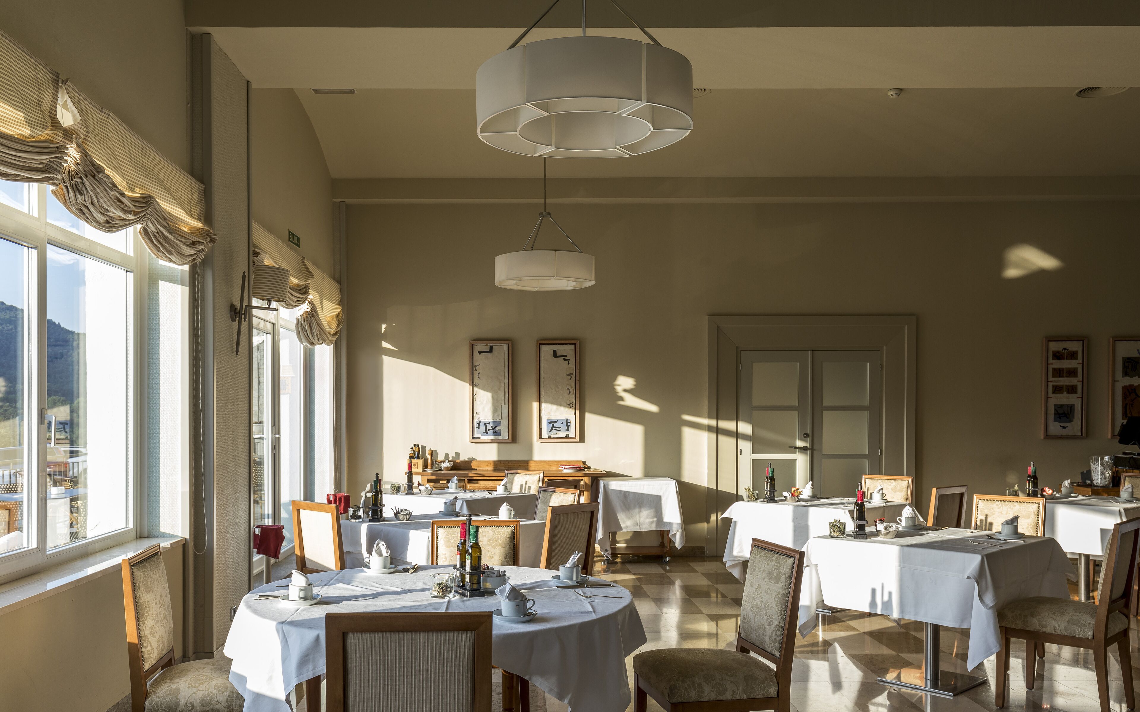 daily buffet breakfast (eur 20 per person)