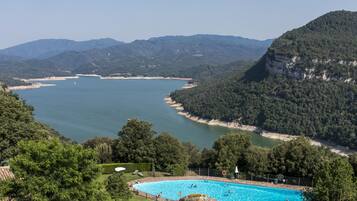 Kolam renang outdoor