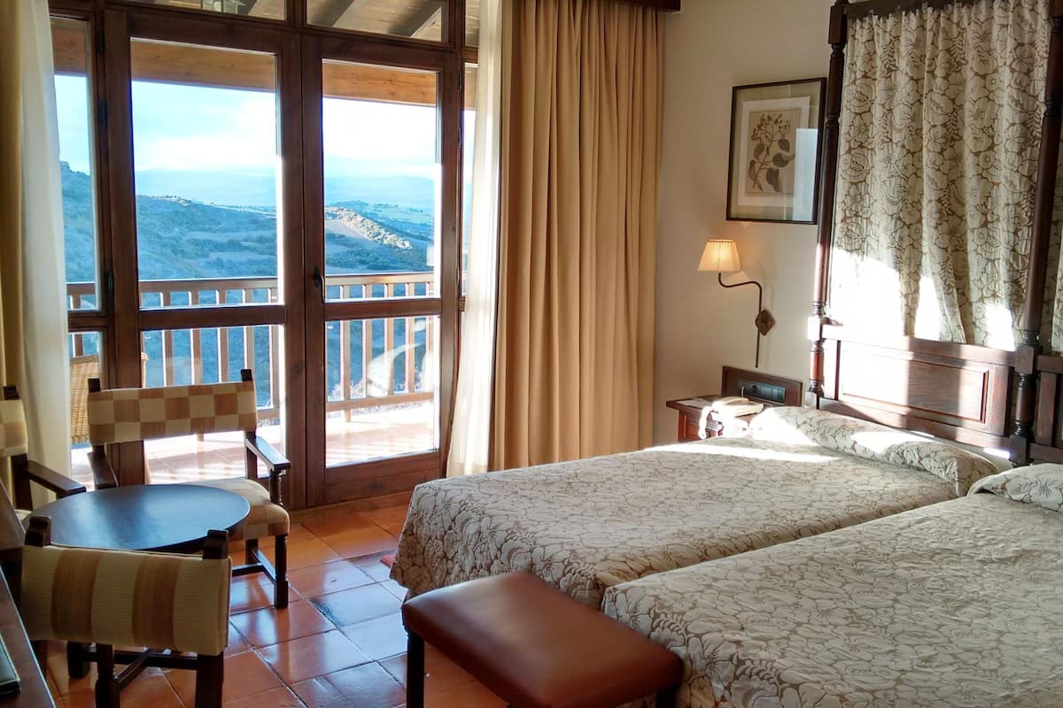 1 bedroom, minibar, in-room safe, desk