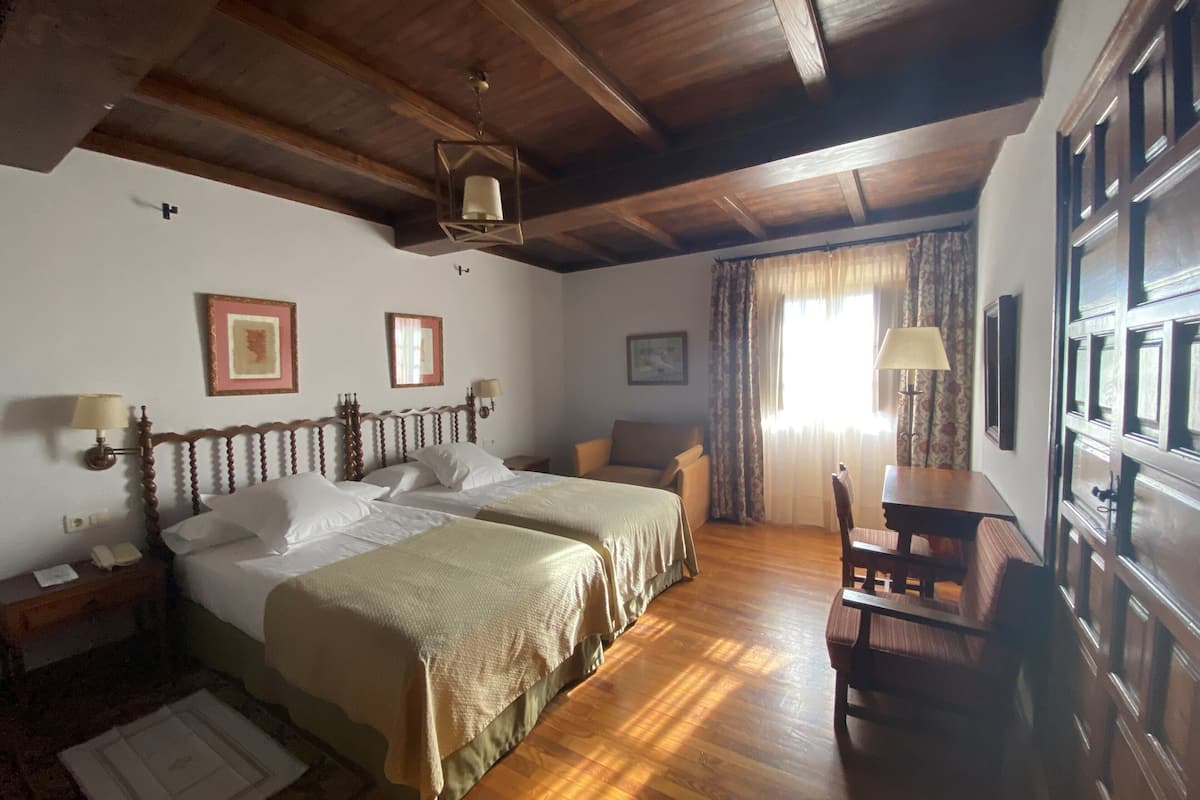 superior double room | 1 bedroom, minibar, in-room safe, desk