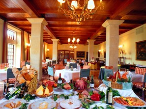 Daily buffet breakfast (EUR 19 per person)
