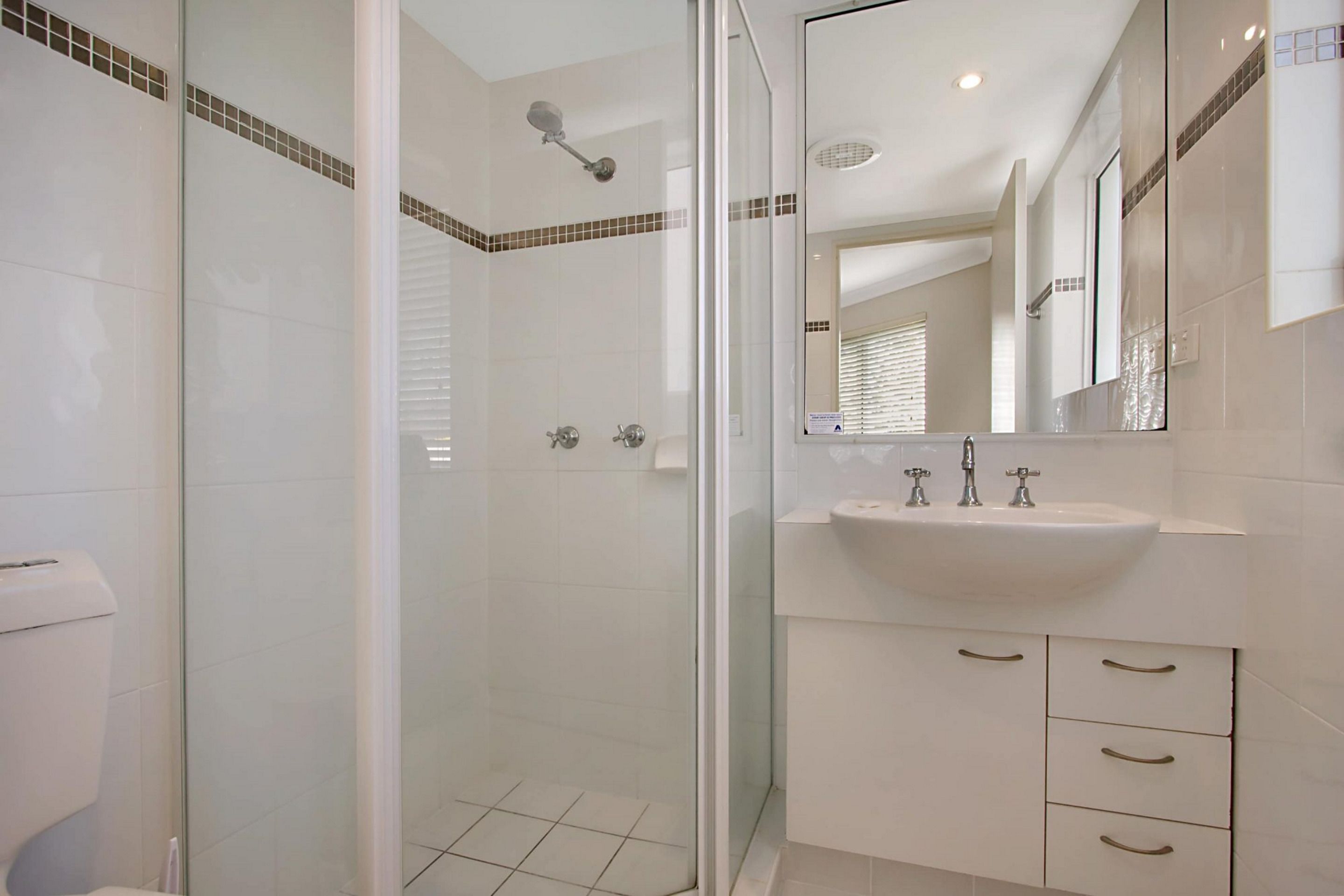 Le Beach Apartments — image 11