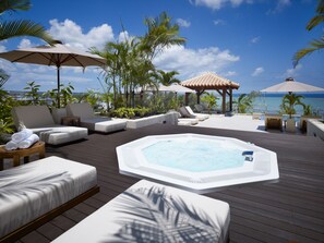 Bồn tắm spa ngoài trời
