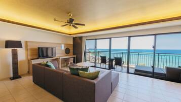 Couette en duvet d'oie, coffres-forts dans les chambres, bureau