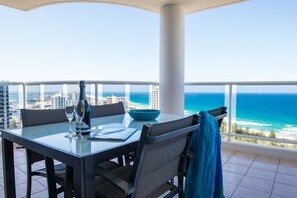 Balcony - Oscar on Main Resort (Main Beach)