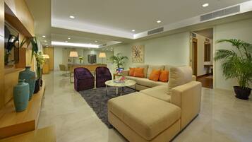 Down comforters, in-room safe, desk, iron/ironing board