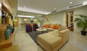 Down comforters, in-room safe, desk, iron/ironing board