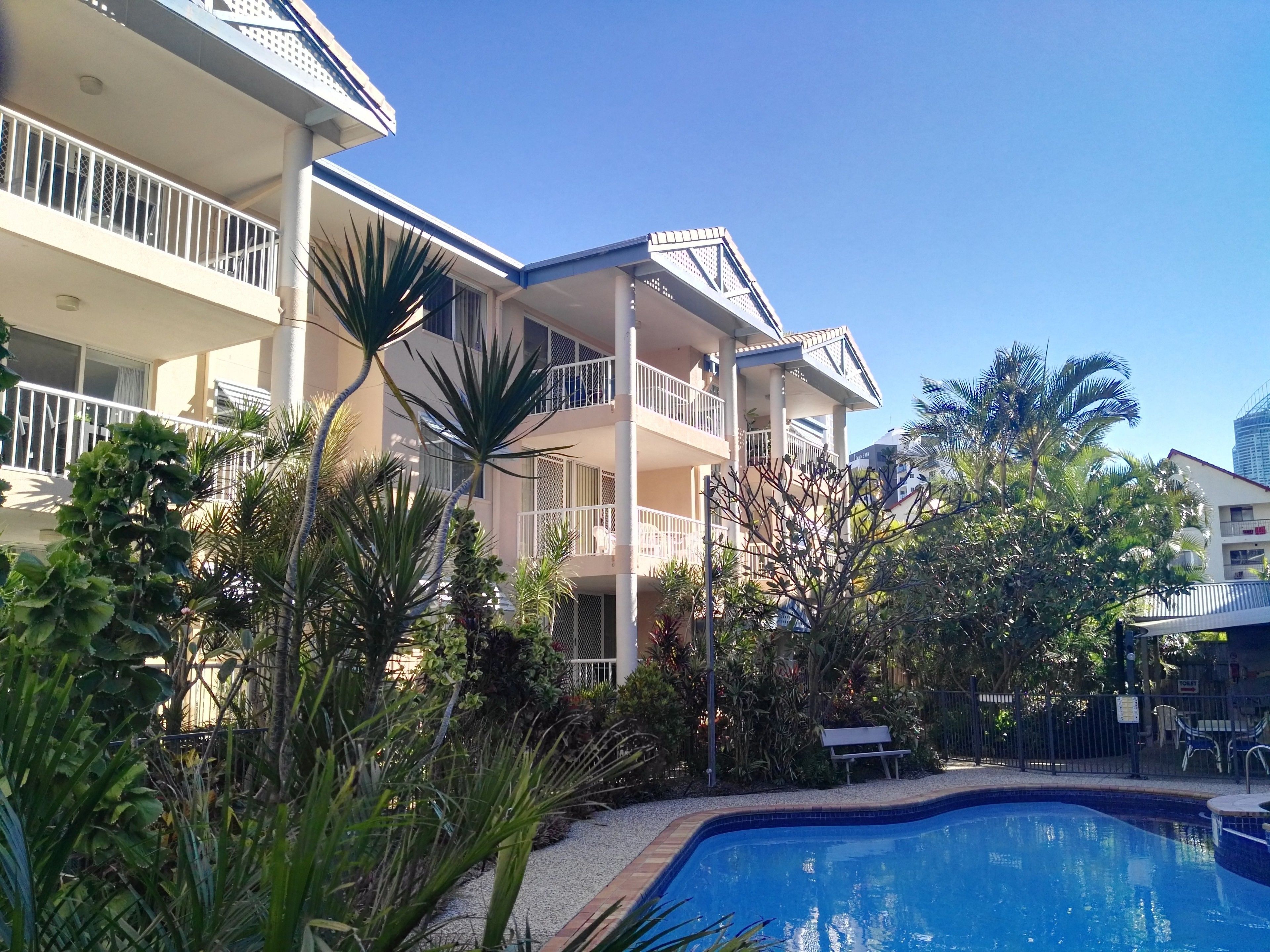 Surfers Beach Holiday Apartments — image 5