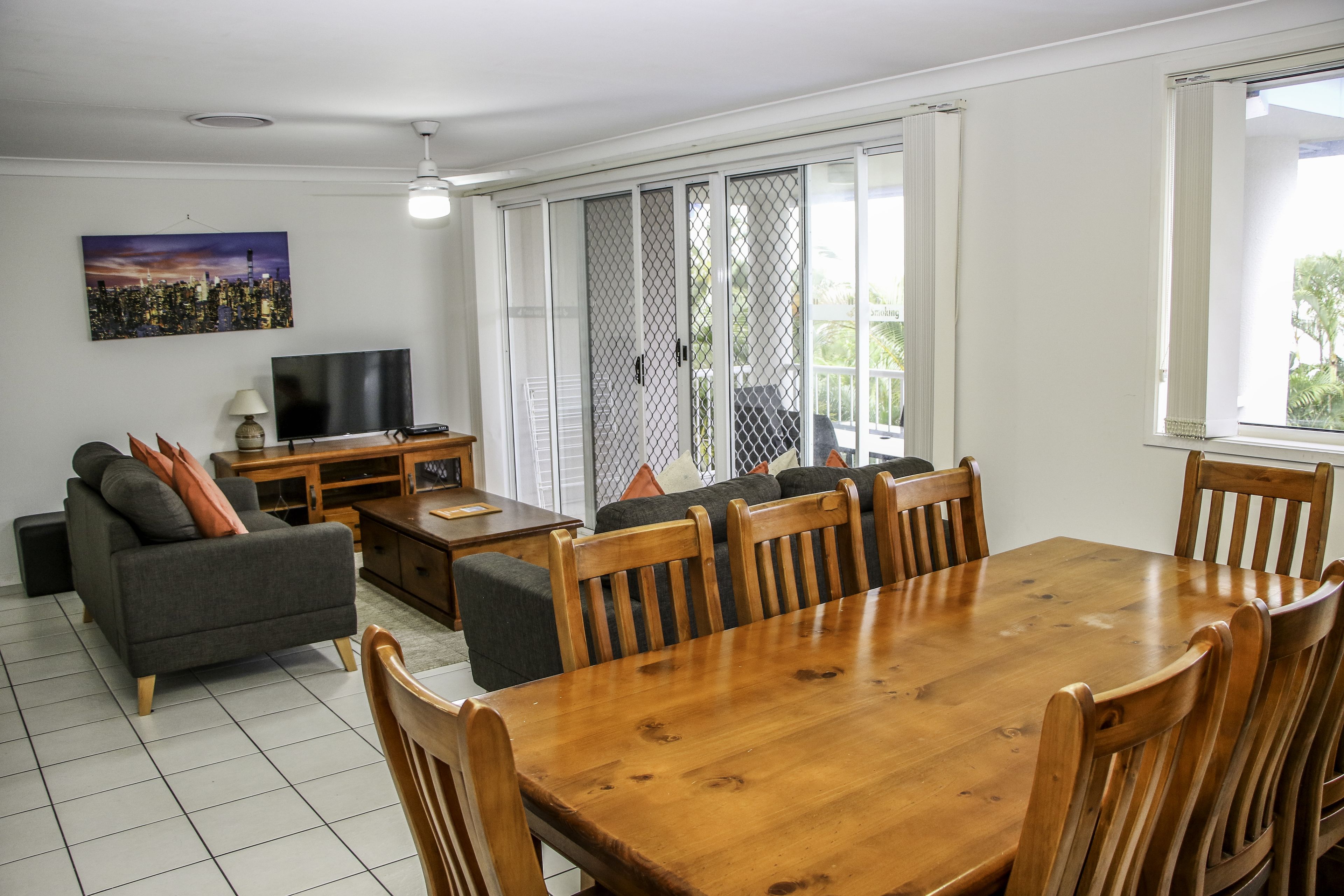 Surfers Beach Holiday Apartments — image 16