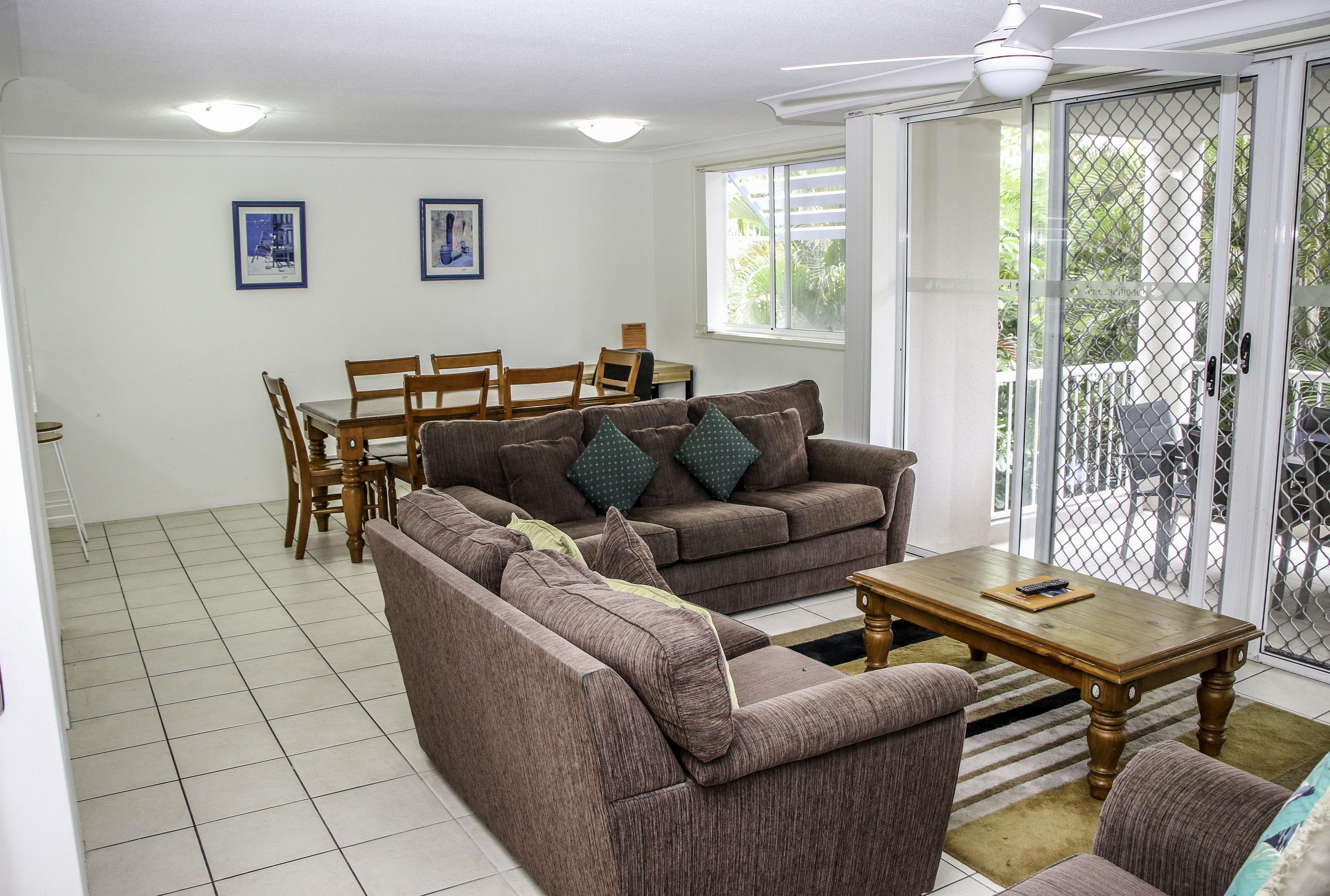 Surfers Beach Holiday Apartments — image 21