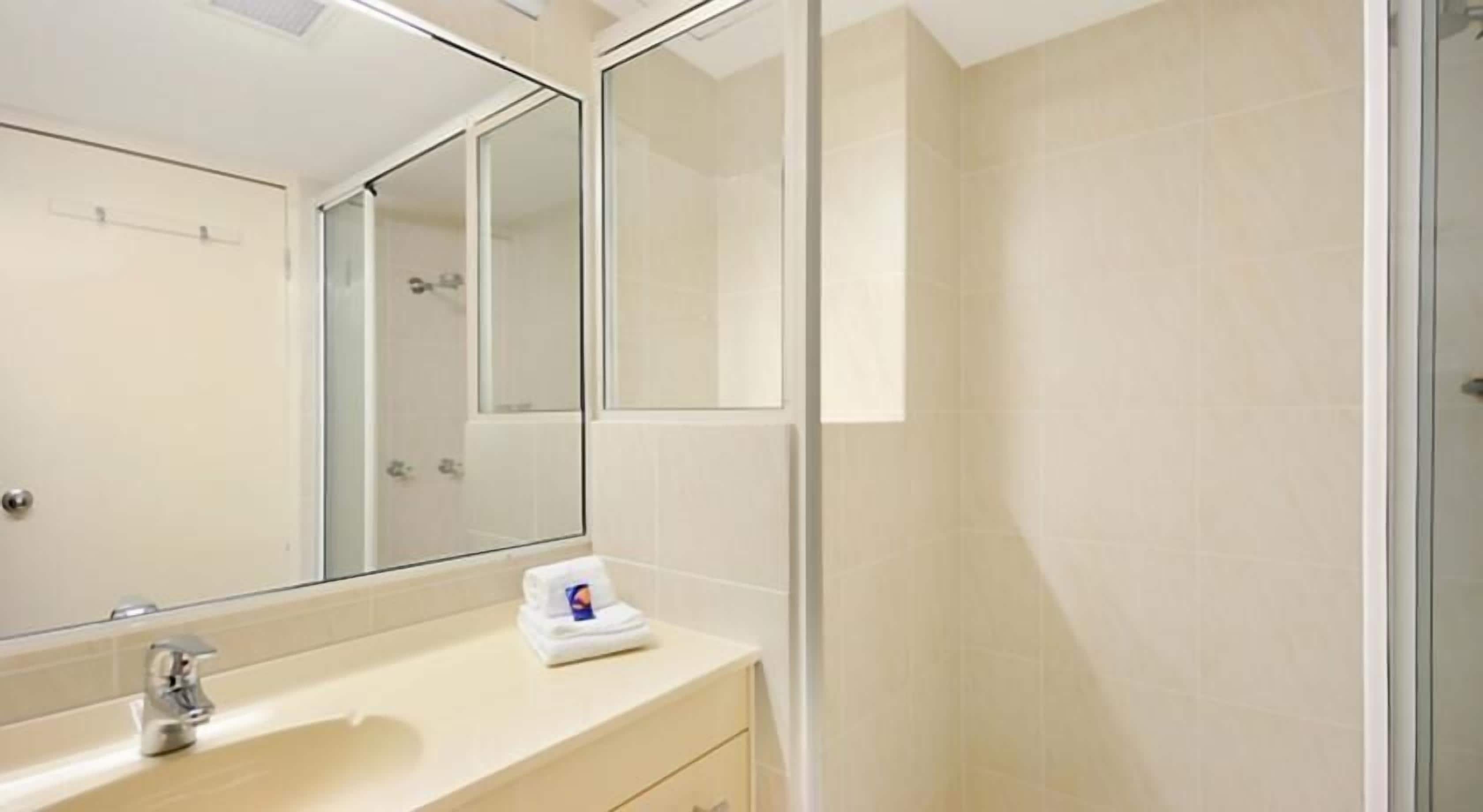 Surfers Beach Holiday Apartments — image 17