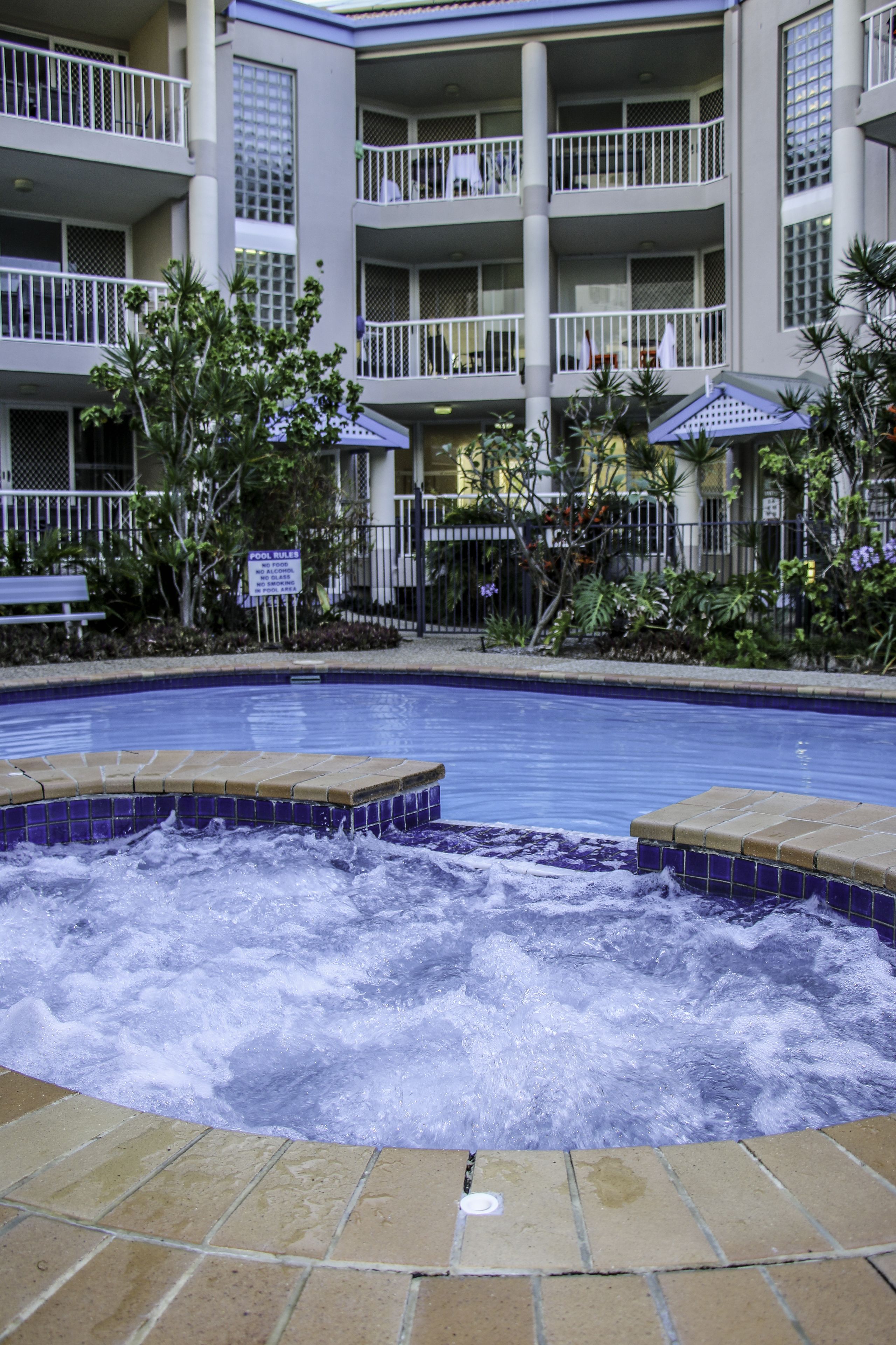 Surfers Beach Holiday Apartments — image 4