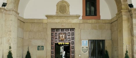 Entrada al alojamiento