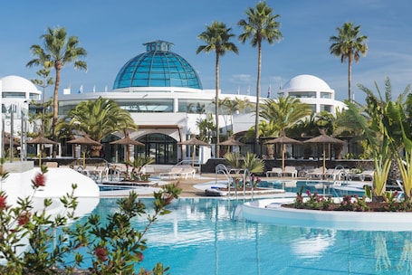 5 piscinas al aire libre, sillones reclinables de piscina