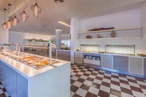 تناول الطعام