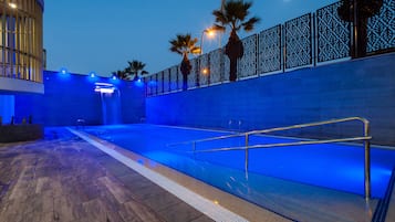 4 piscine all'aperto