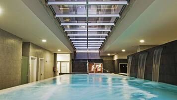 Sauna, bain à remous, massages