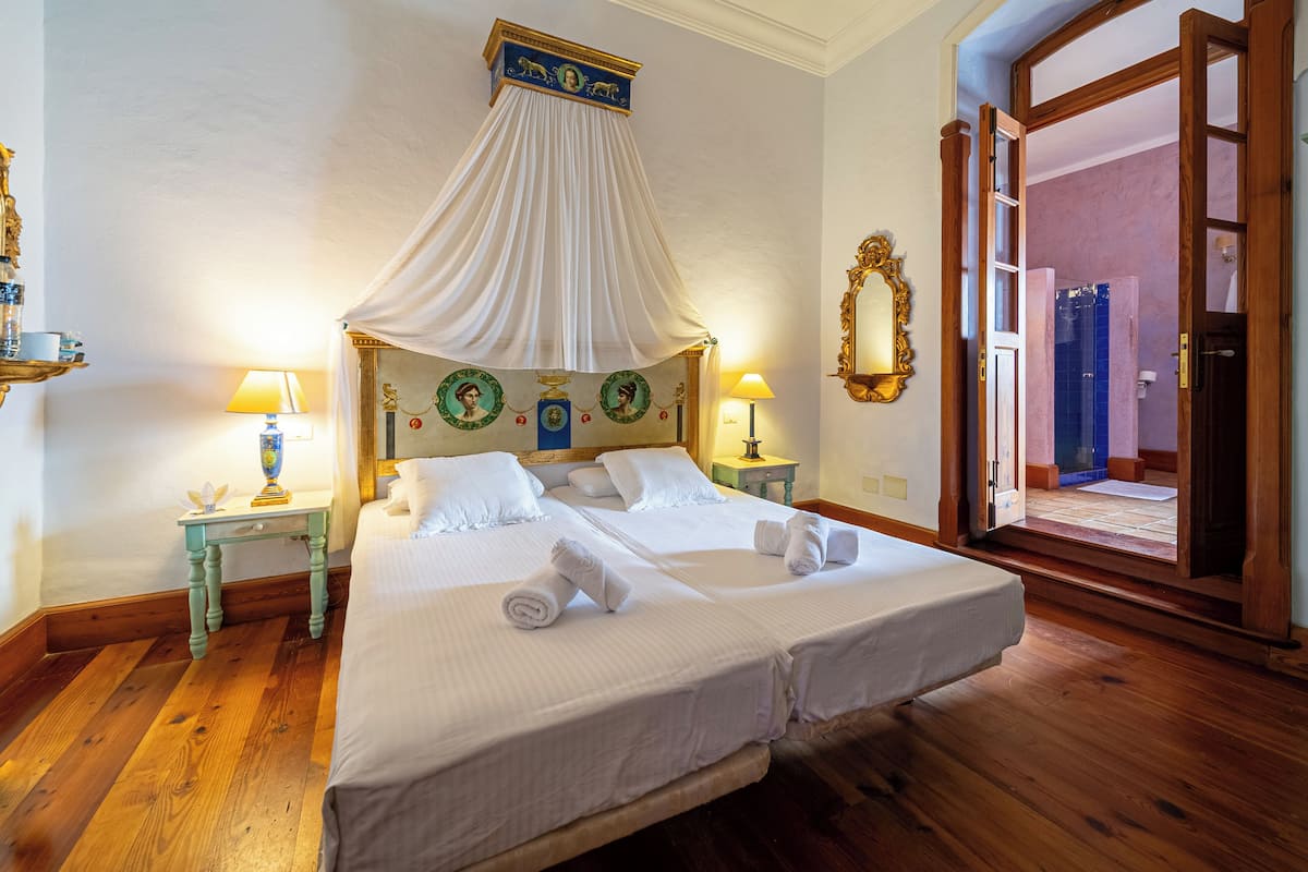 Classic Double Room | In-room safe, laptop workspace, blackout curtains, free WiFi