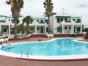 Outdoor pool, pool loungers