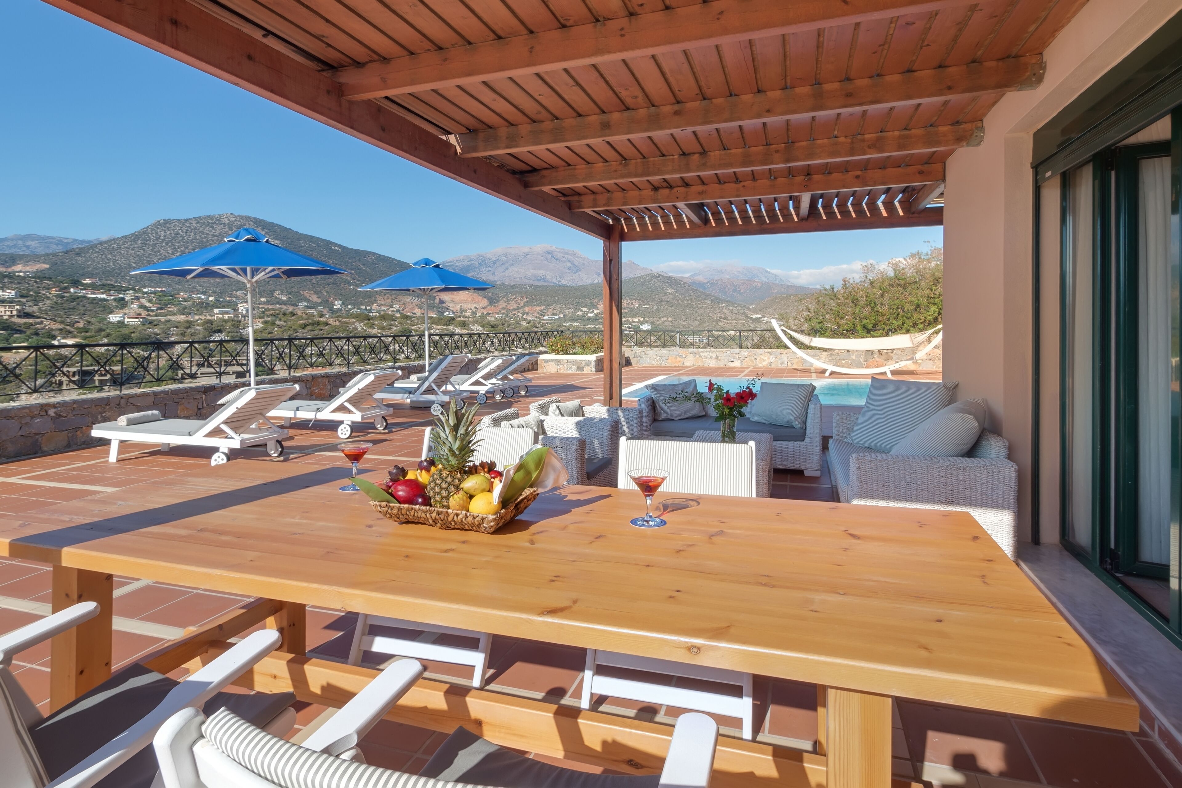 4 Bedroom Villa with Private Pool | Terrasse/Patio