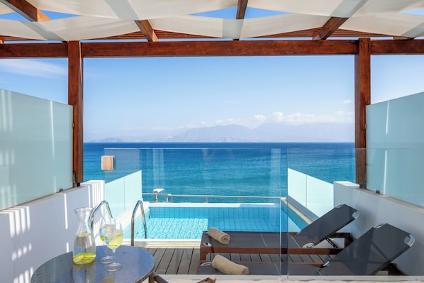 Frontal Deluxe Room with Sea View and Private Pool | Piscina privada