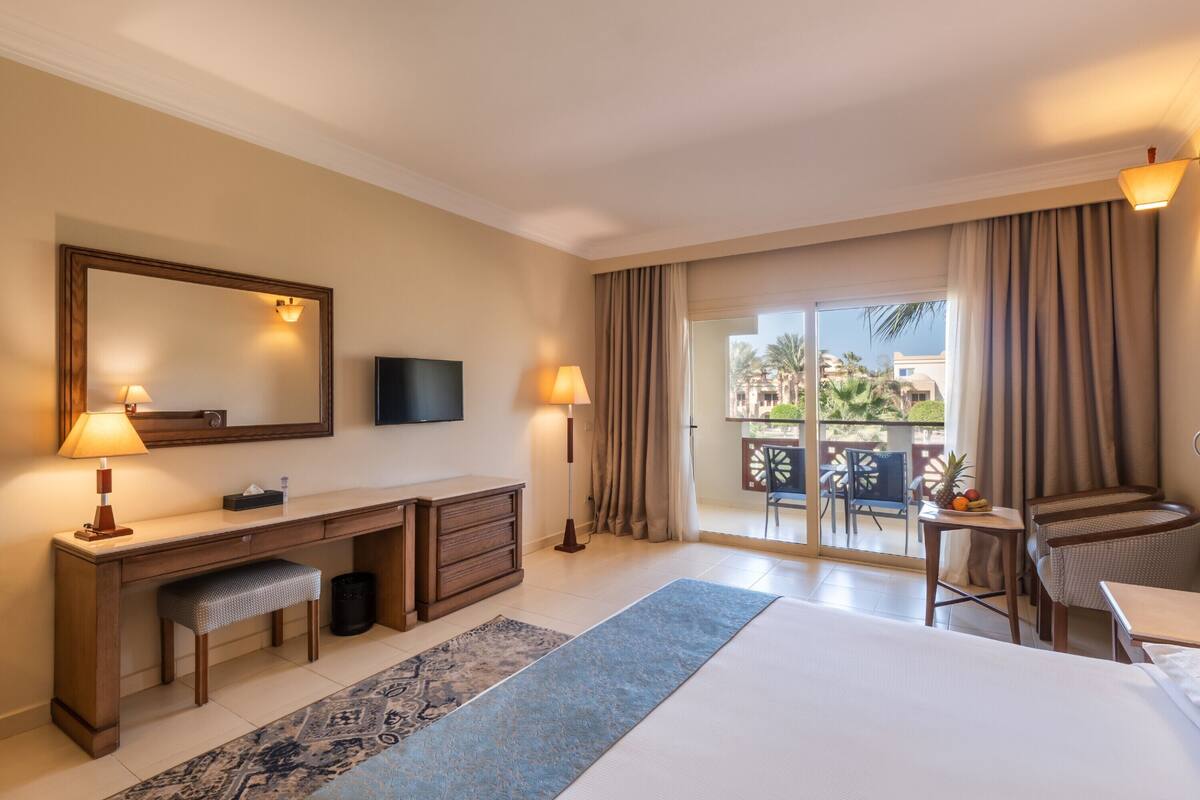 superior room garden view | 1 bedroom, egyptian cotton sheets, premium bedding, minibar