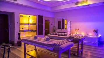 Salas para tratamentos a dois, sauna seca, sauna a vapor