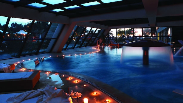 Couples treatment rooms, sauna, hot tub, hot springs, Turkish bath