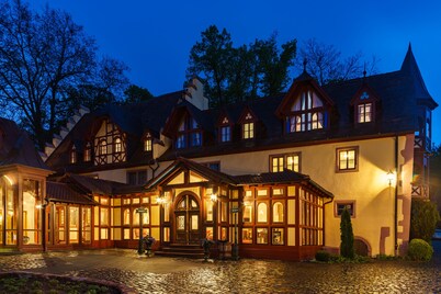 Schlosshotel Weyberhöfe