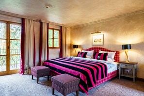 Studio Junior | Seprai antialergi, minibar, brankas, dan didekorasi berbeda-beda