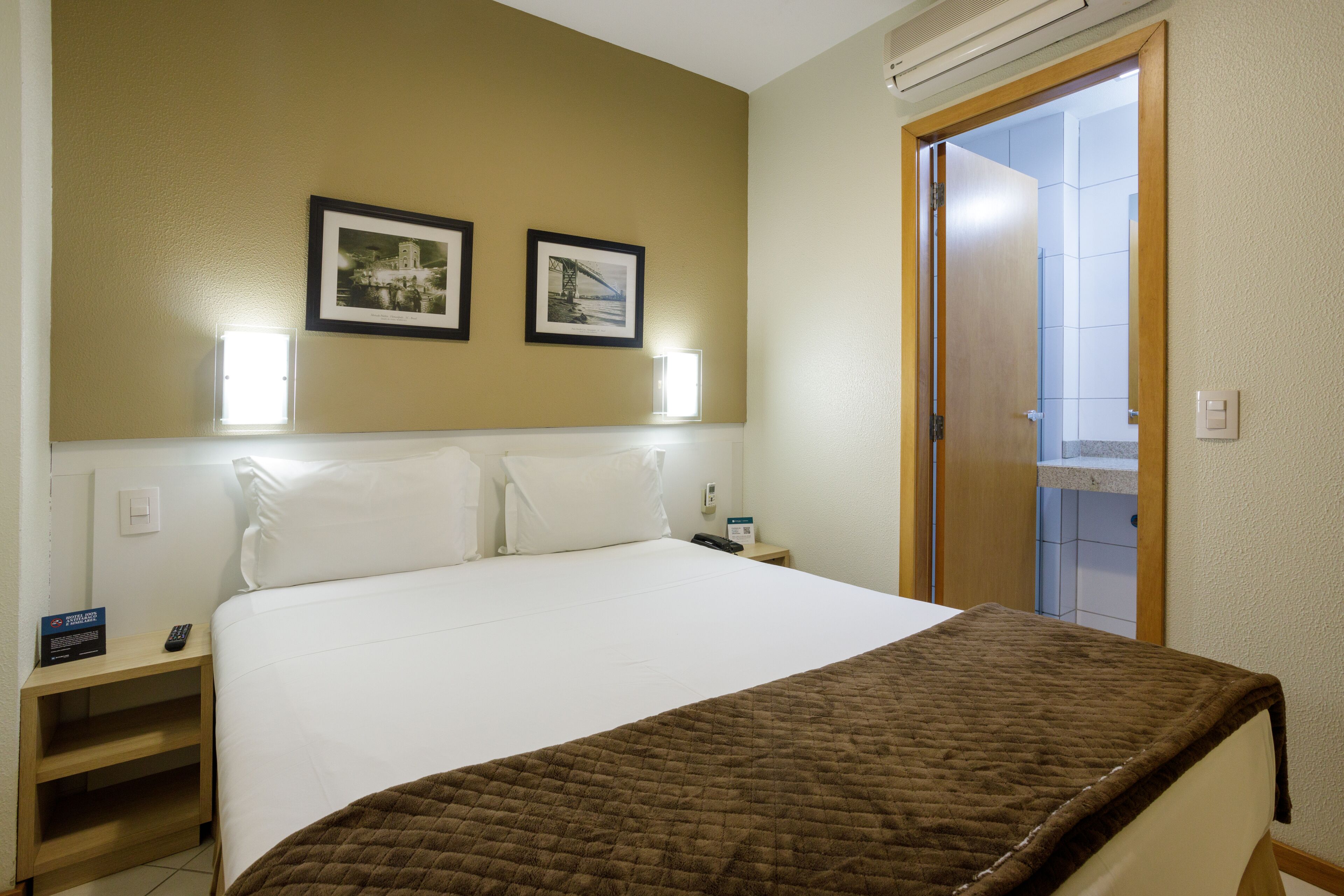 suite | 1 bedroom, minibar, in-room safe, desk