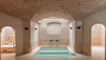 雙人療程室、浴缸、蒸氣室、土耳其浴、美體療程、深層組織按摩