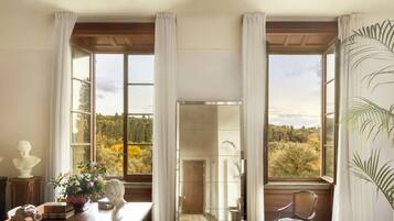 Premium bedding, minibar, in-room safe, individually decorated