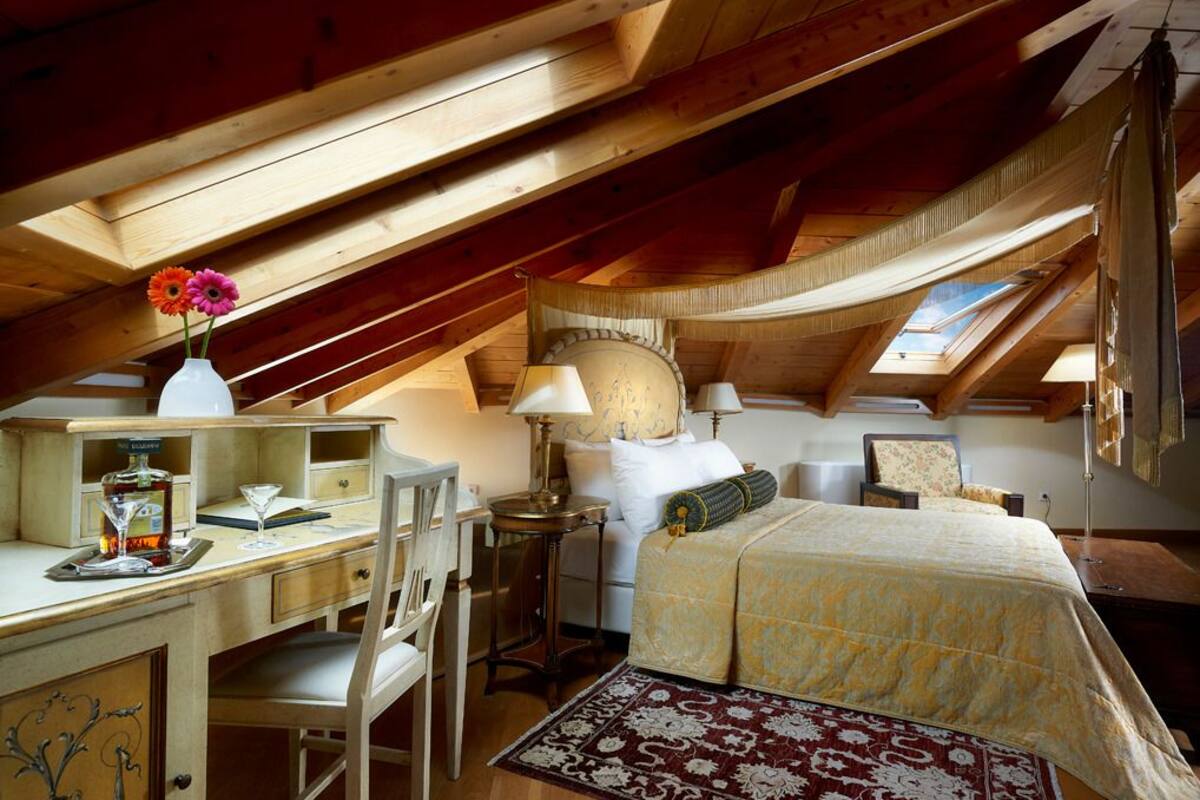 suite | minibar, in-room safe, soundproofing, free wifi