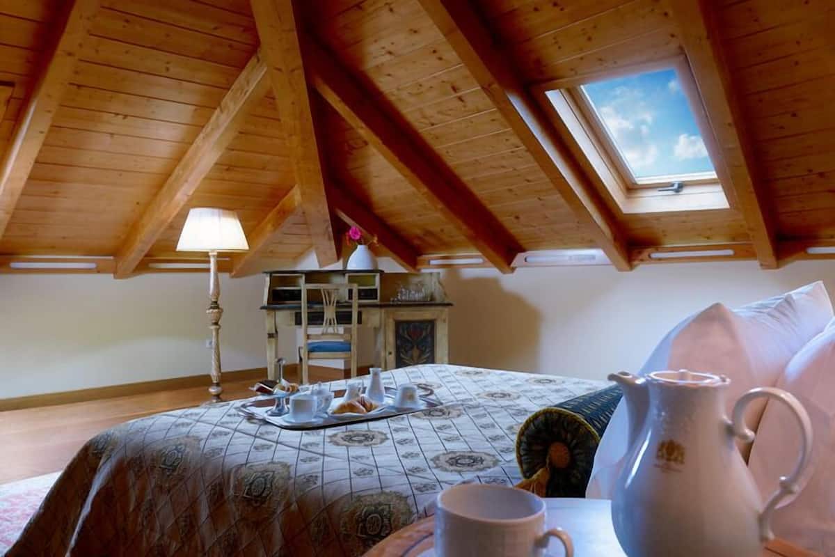 suite | minibar, in-room safe, soundproofing, free wifi