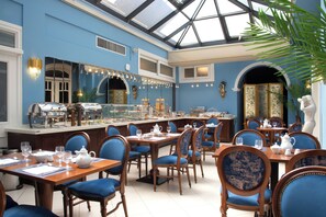 Desayuno buffet incluido todos los días