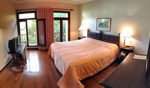 小型套房 | 迷你吧、办公桌、折叠床/加床（额外收费）、免费 WiFi