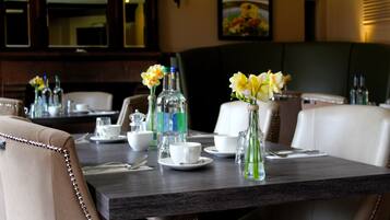 Desayuno inglés gratuito y diario