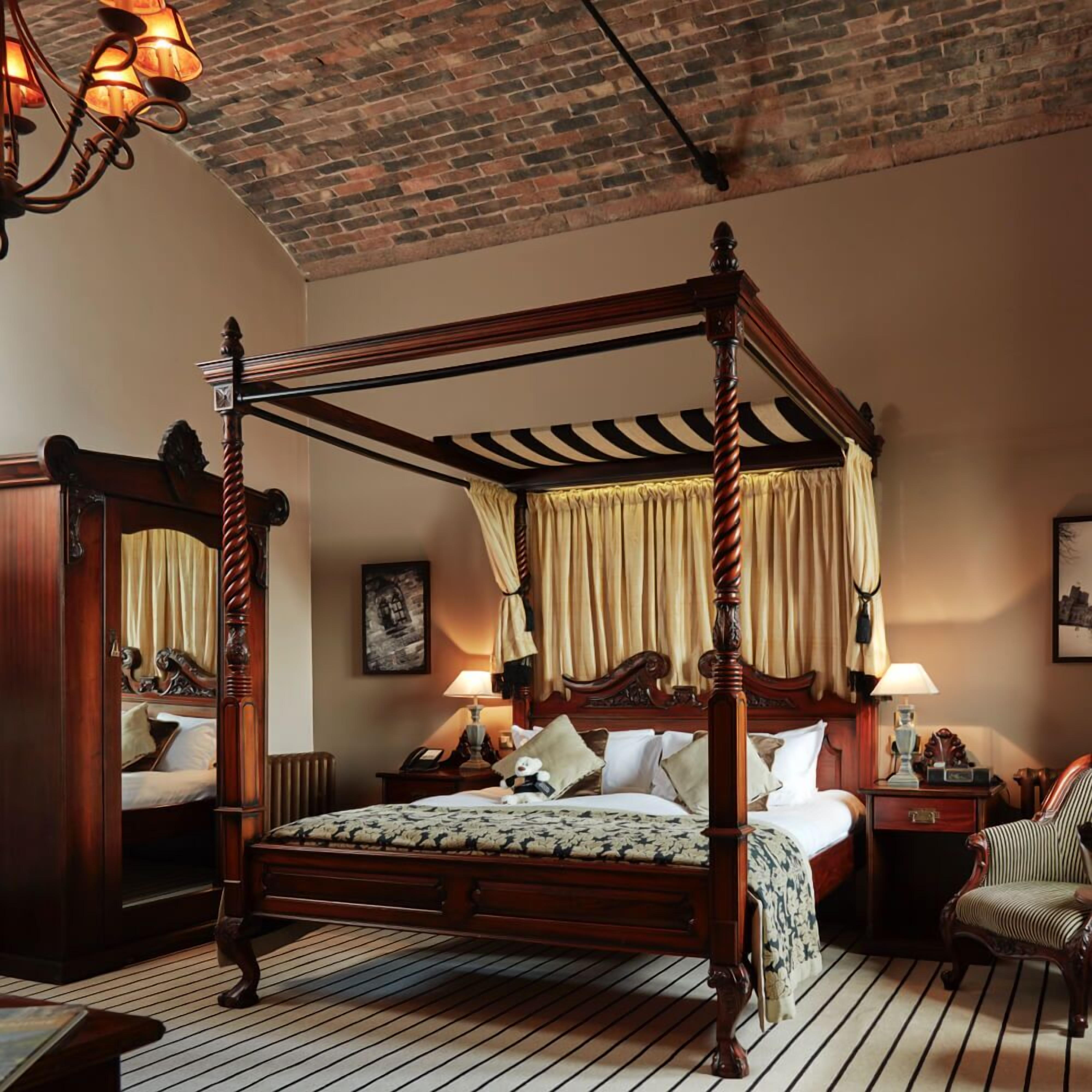 1 bedroom, premium bedding, desk, iron/ironing board