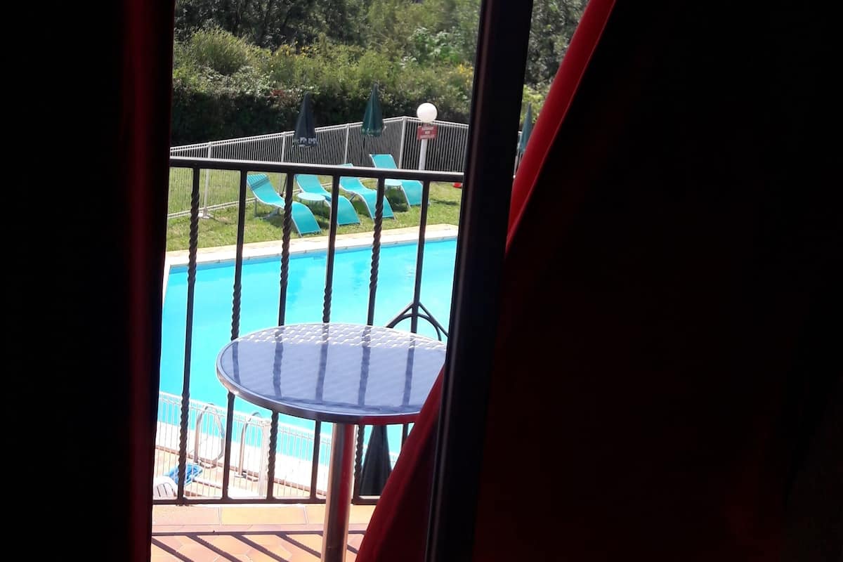 Economy Twin Room | Desk, soundproofing, rollaway beds, free WiFi