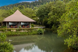 2 habitaciones, minibar y caja de seguridad en la habitación 