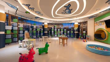 Tempat bermain anak – indoor