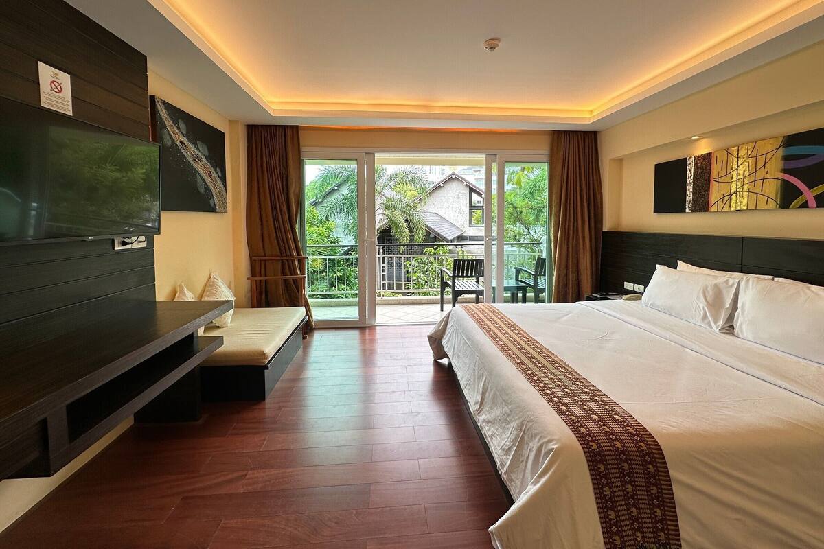 Deluxe Garden View Double | Kaliteli yatak takımı, minibar, odada kasa, güneşlik/perde 