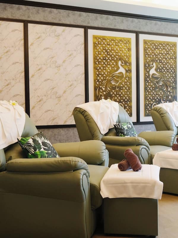 Aromatherapy, 2 treatment rooms