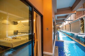 Deluxe Outdoor Jacuzzi | Näkymä parvekkeelta